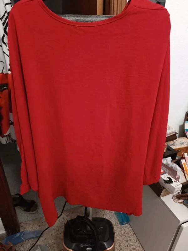Chemisier à paillettes rouge t 56 – photo 2